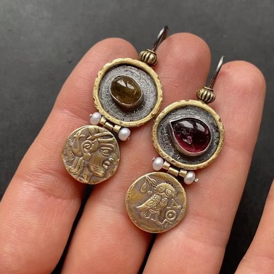 Retro Menaphos Gold Earrings for Men