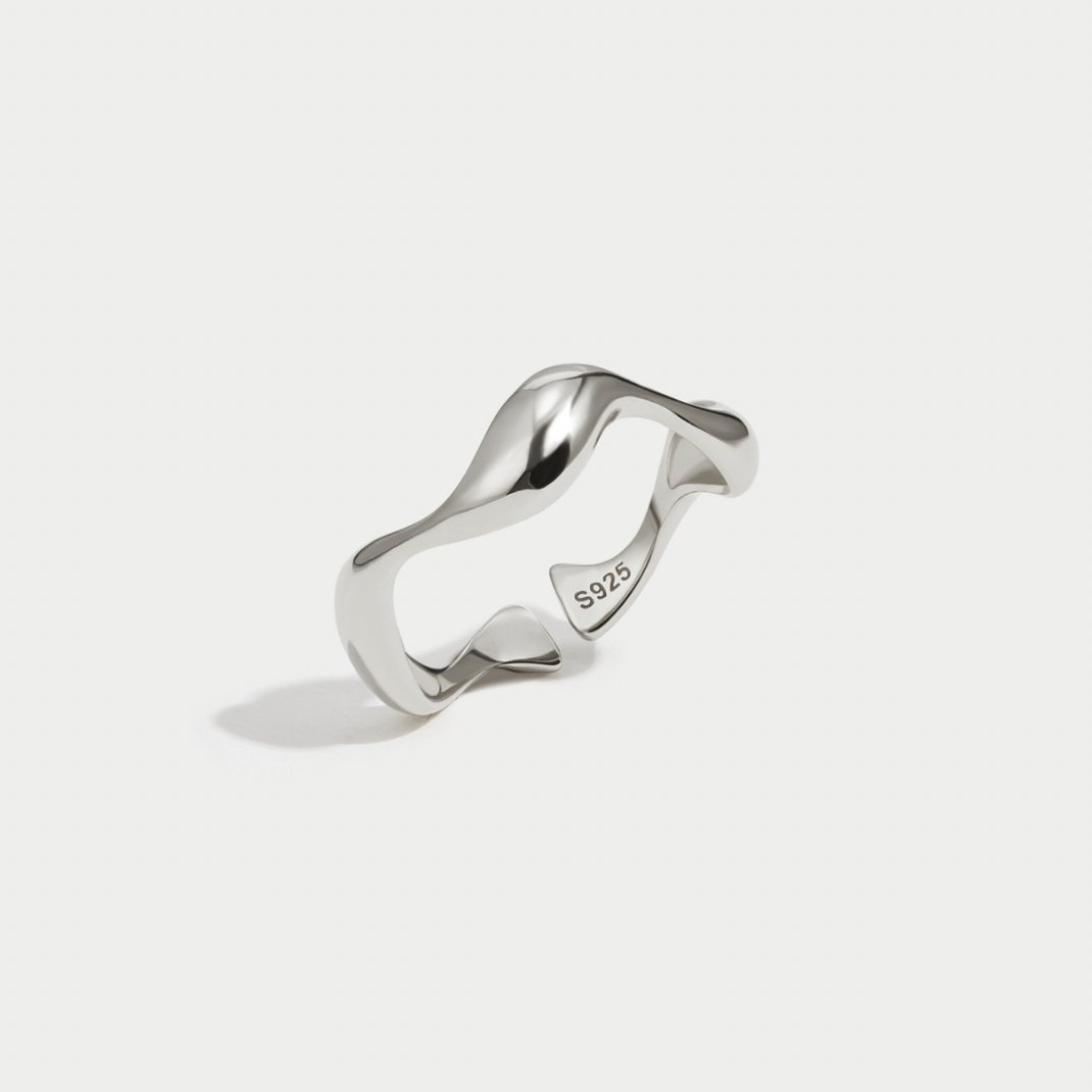Minimalist Waves Ring