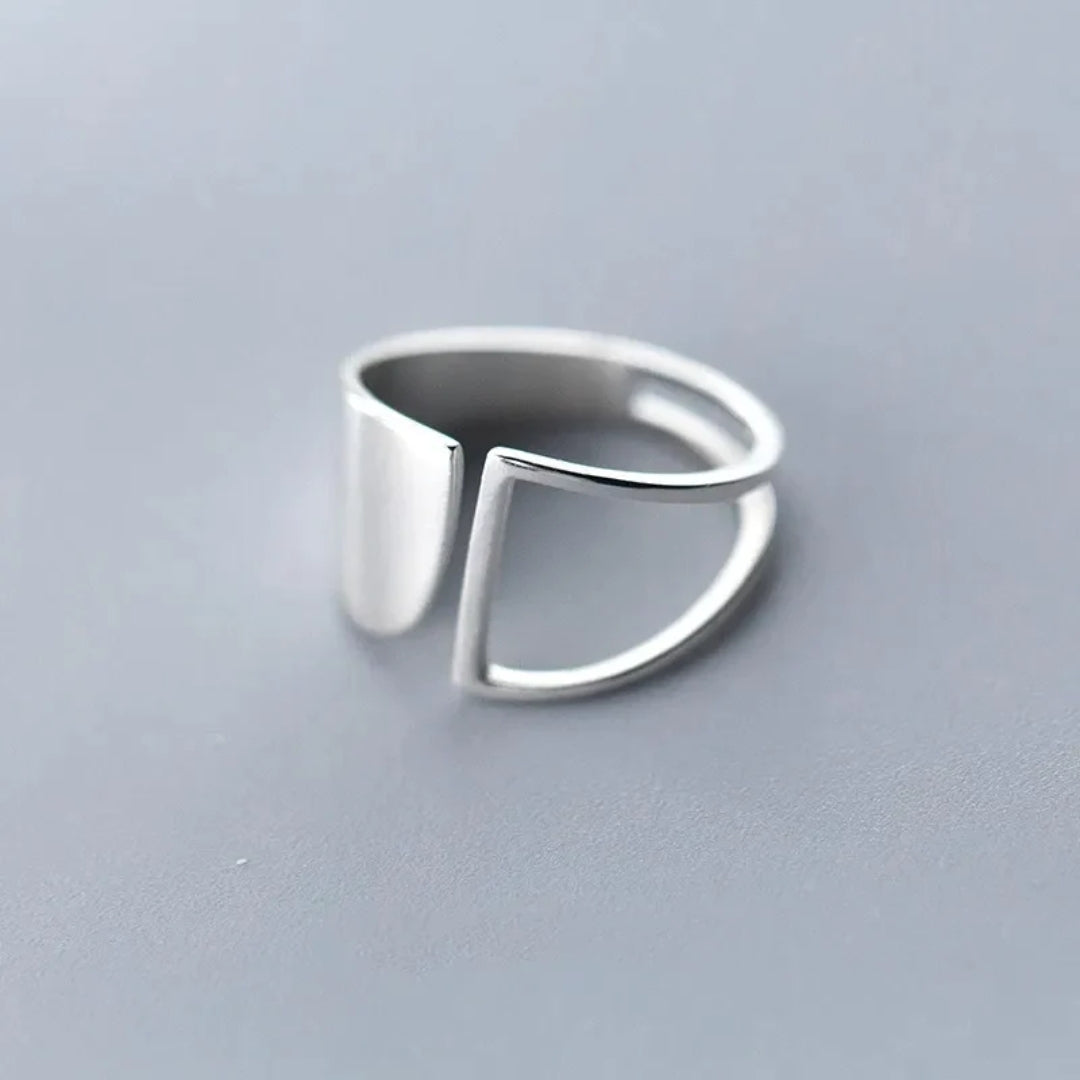 Classic Silver Ring with Vintage Charm