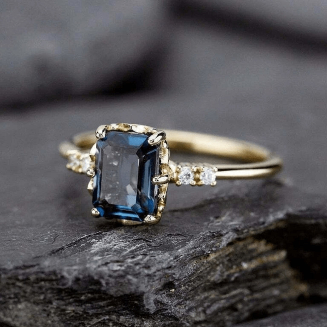 Antique Blue Crystal Gold Ring
