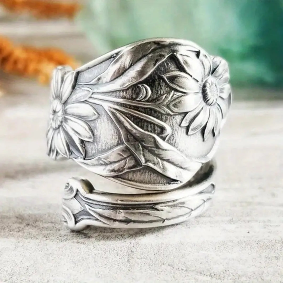 Antique Silver Floral Adjustable Ring