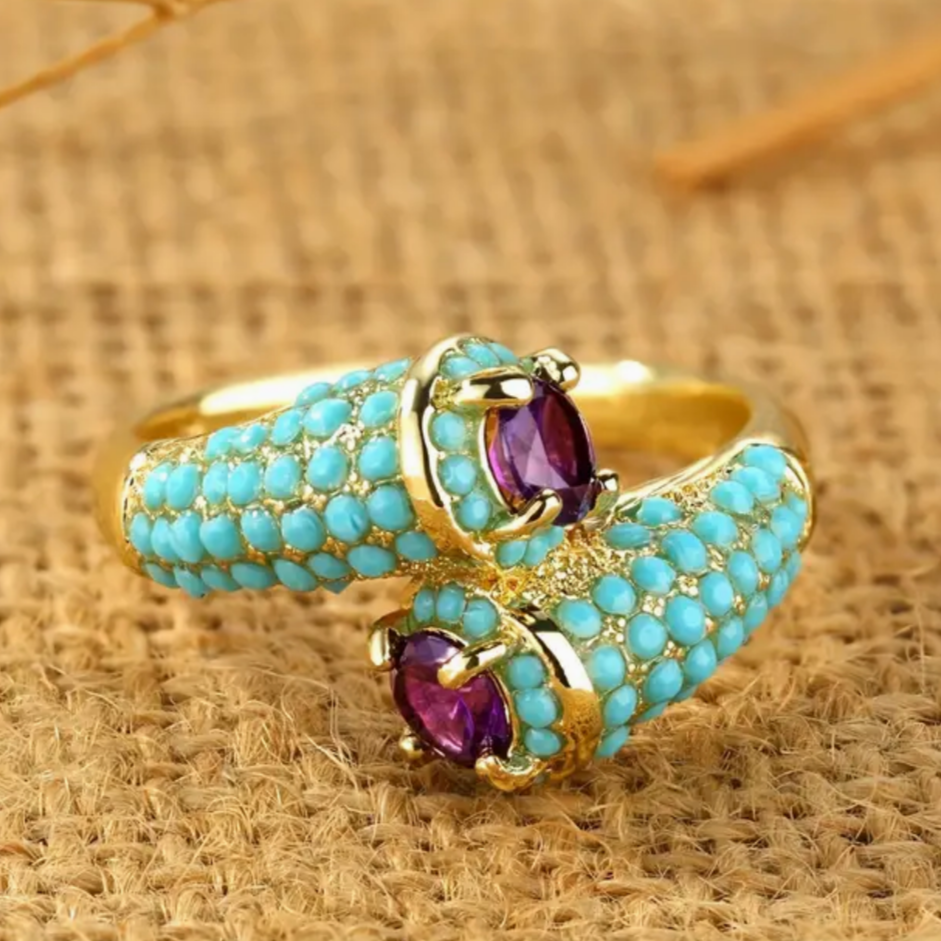 Antique Gold Ring with Inlaid Turquoise Stone