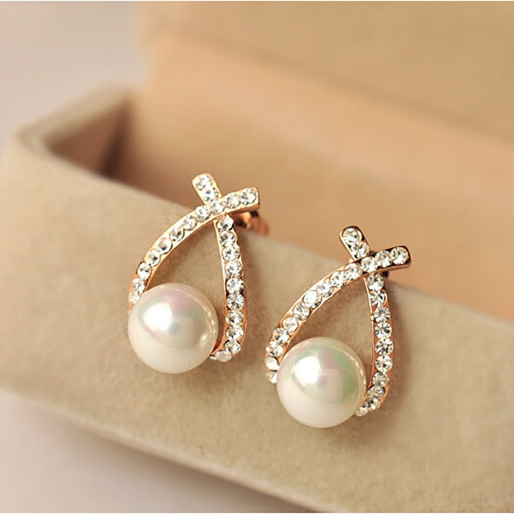 Glittering Pearl Earrings