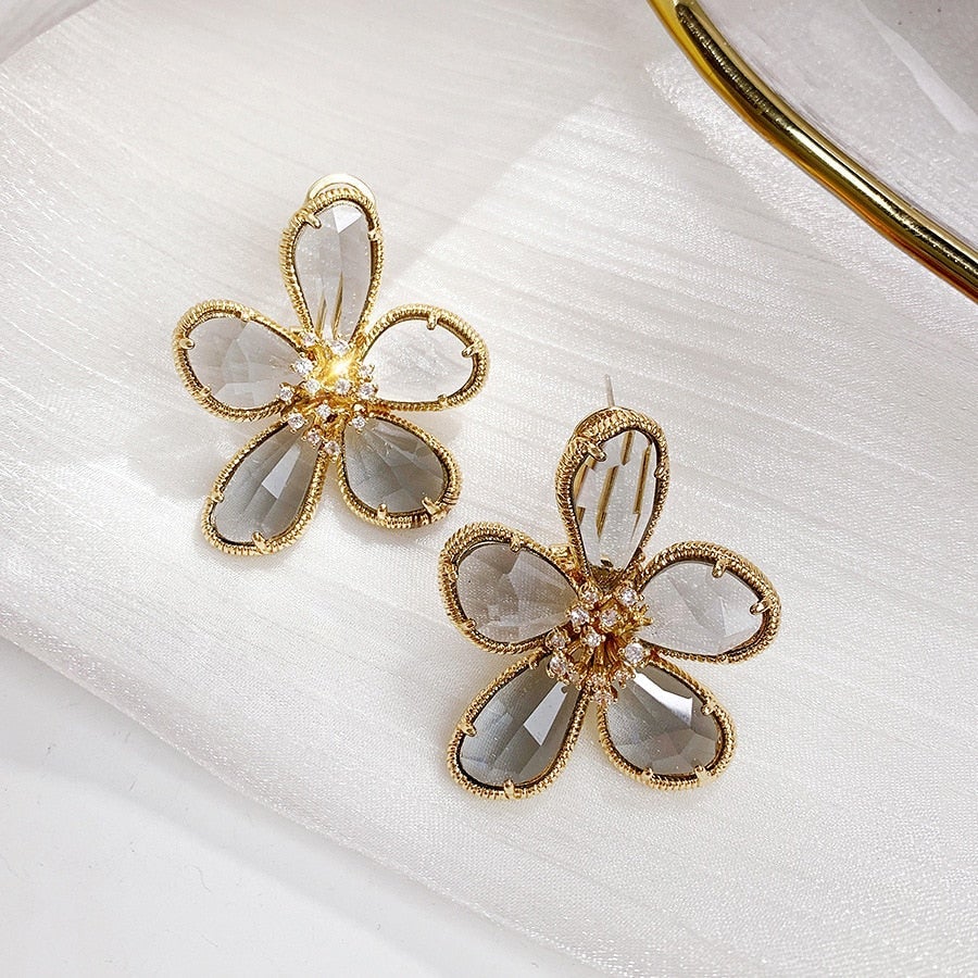 Zirconia-Studded Rotating Wealth Flower Earrings