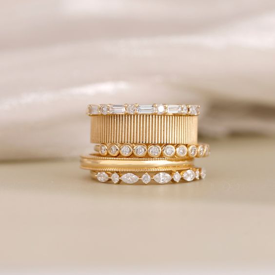 Retro Radiant Gold Ring Collection