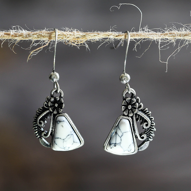 Silver Vintage Stone Earrings