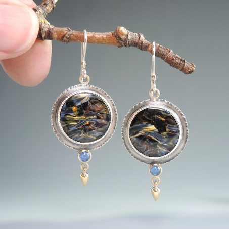 Retro Black Stone Earrings