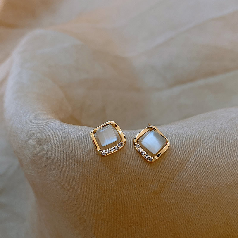 Gold Moonstone Elegance Earrings