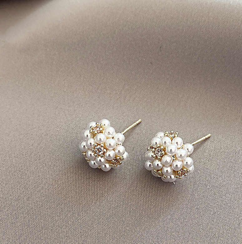 Chic Mini Pearl Earrings