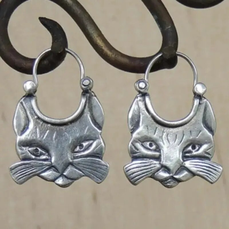 Retro Silver Earrings with Cat Whiskers Design