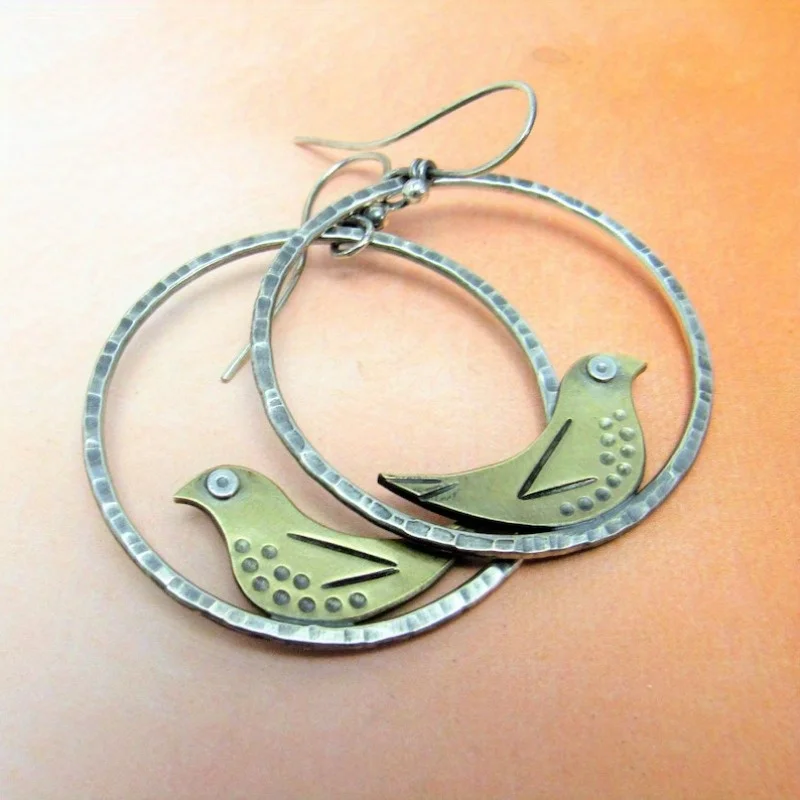 Retro Hollow Green Bird Earrings