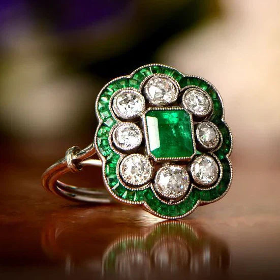 Classic Emerald Vintage Ring