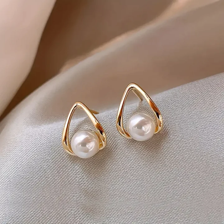 Chic Hollow Triangle Pearl Drop Earrings