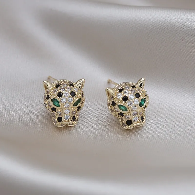 Chic Radiant Leopard Earrings