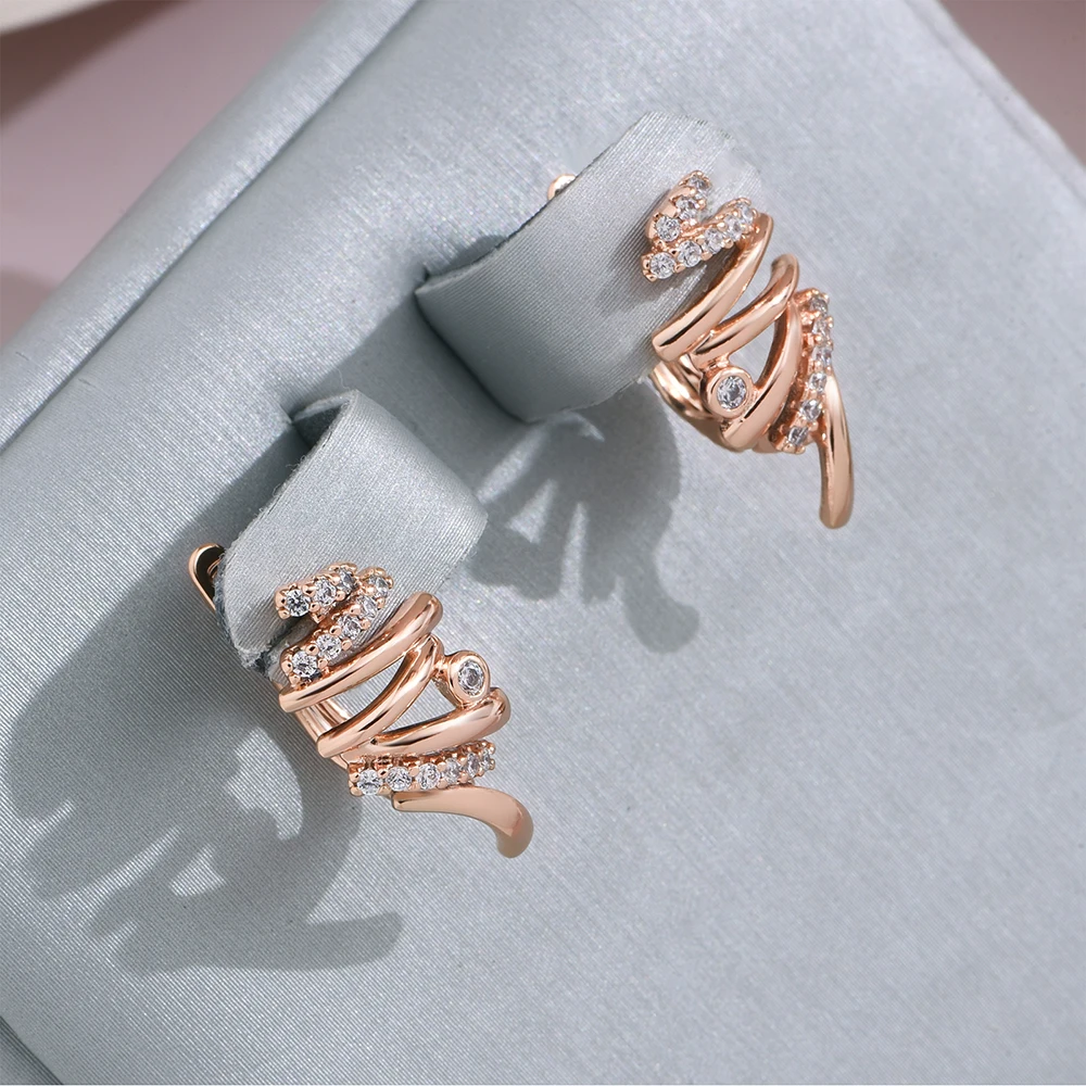 Chic Radiant Gold Spiral Earrings