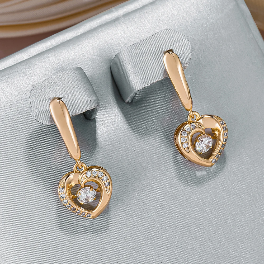 Chic Hollow Heart Earrings in Radiant Gold