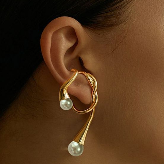 Retro Asymmetrical Pearl Earrings