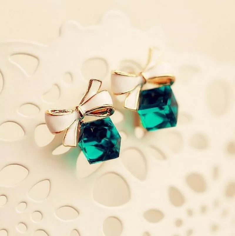 Retro Turquoise Crystal Box Earrings