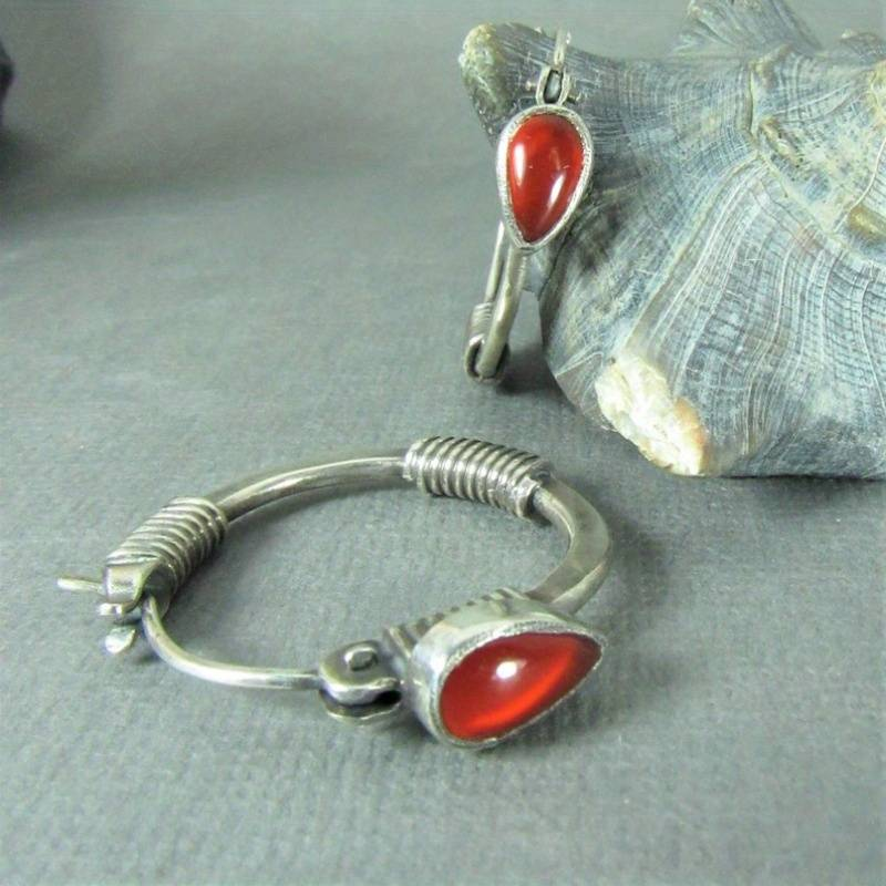 Retro Silver Earrings with Red Gemstone