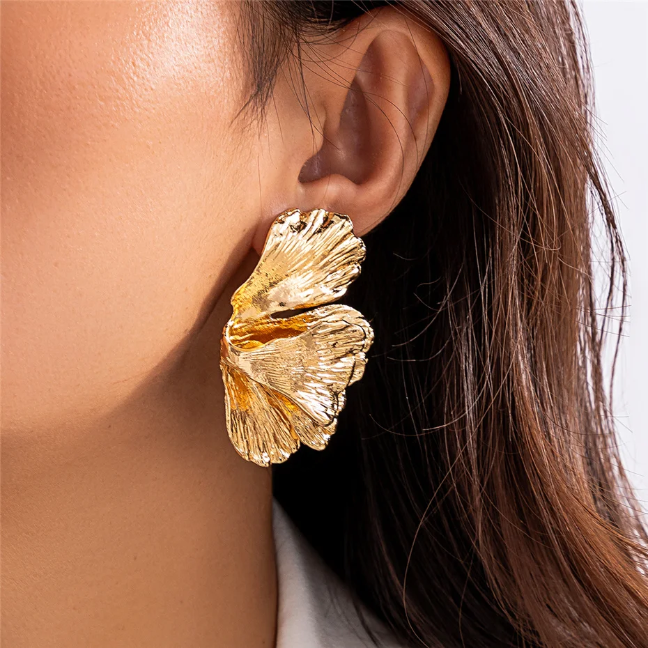 Retro Golden Blossom Earrings