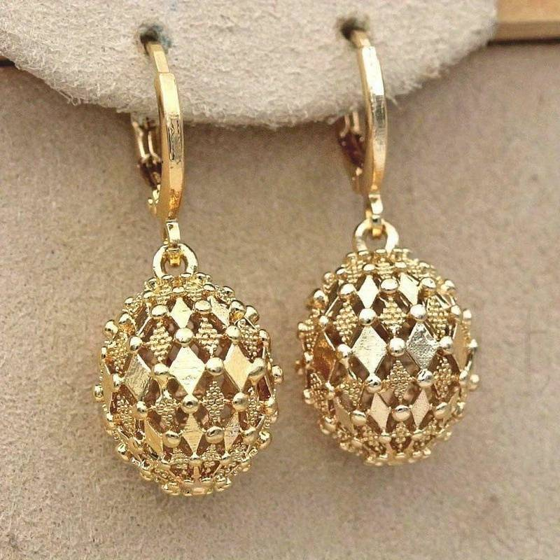 Retro Hollow Gold Earrings