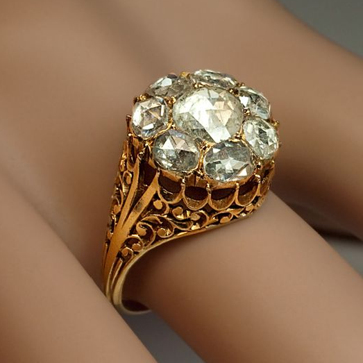 Retro Inlaid Gemstone Ring