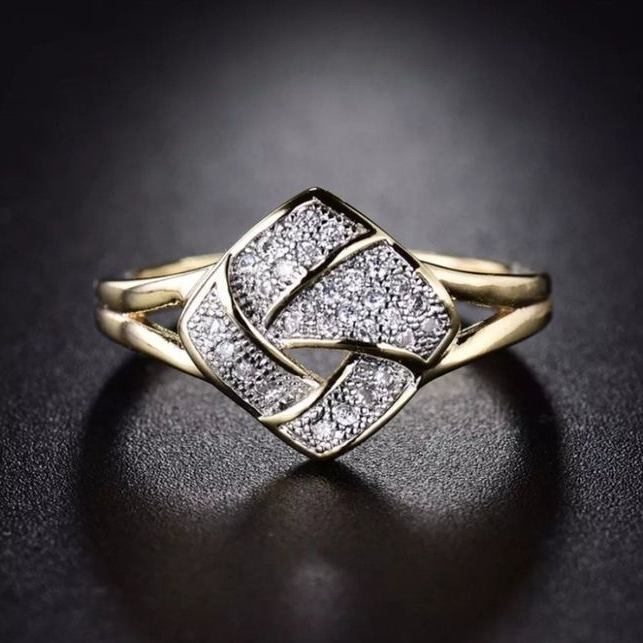 Retro Radiant Gold Symbol Ring