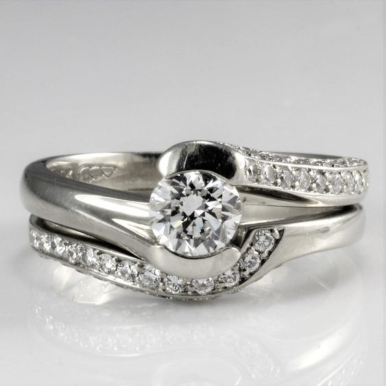 Classic Silver Ring with Inlaid Zirconia