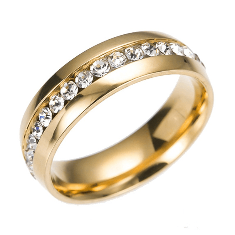 Classic Gold Zirconia Ring with Vintage Charm