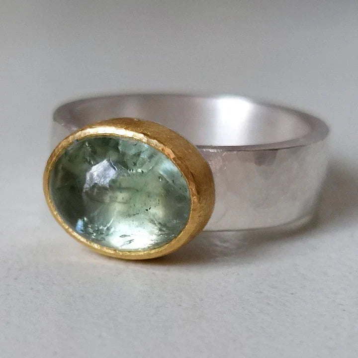 Vintage Green Ring with Smooth Stone