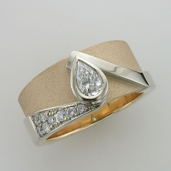Retro Zirconia Drop Sparkle Ring