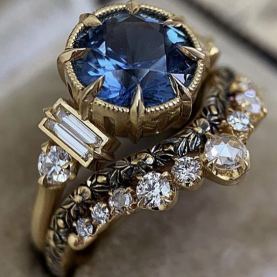 Elegant Vintage Blue Rounded Glass Ring