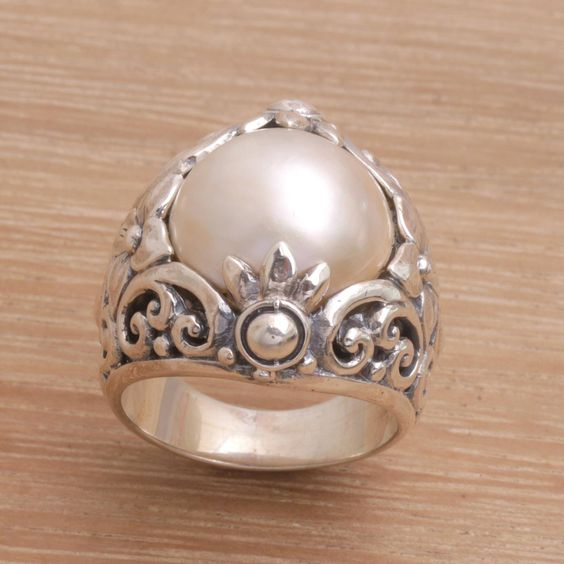 Classic Silver Ring with Rounded Vintage Pearls