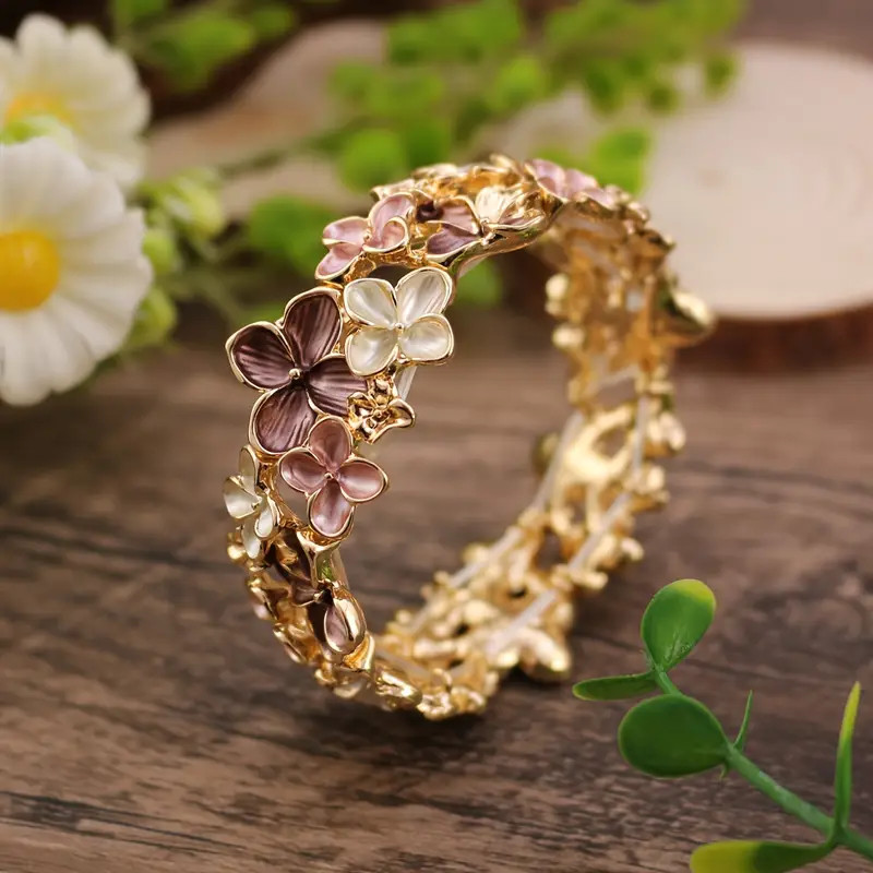 Retro Floral Gold Ring