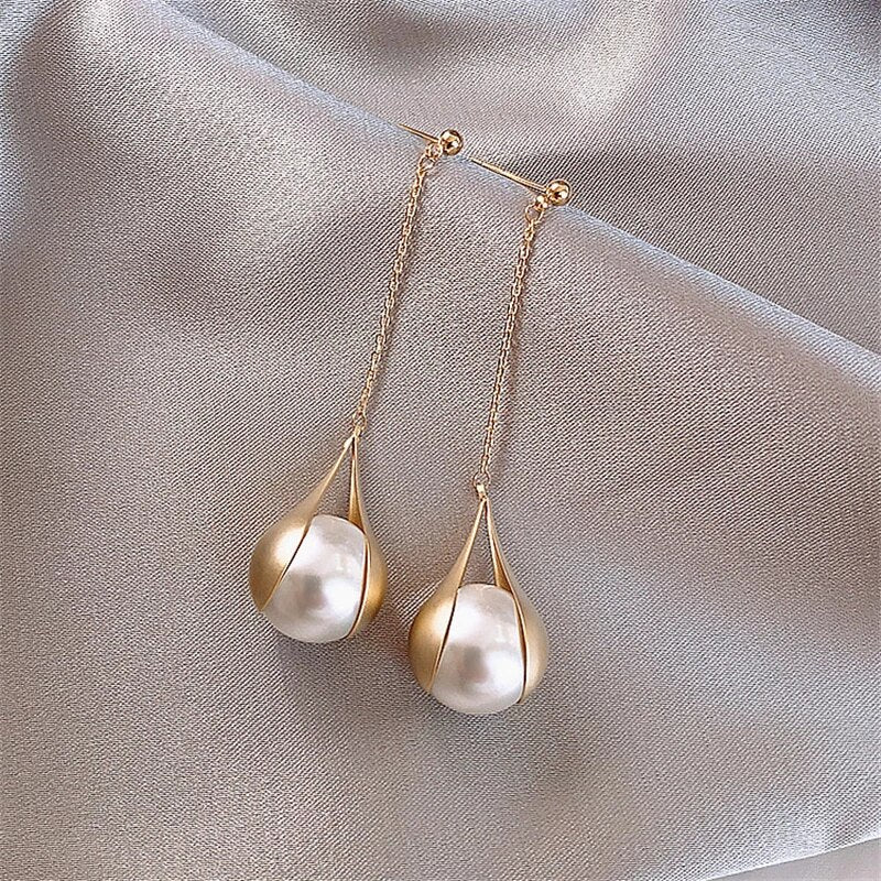 Elegant Gold Pearl Drop Earrings