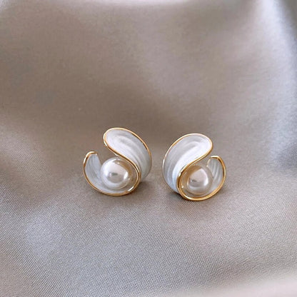 Elegant Gold Earrings Featuring White Opal and Pearl