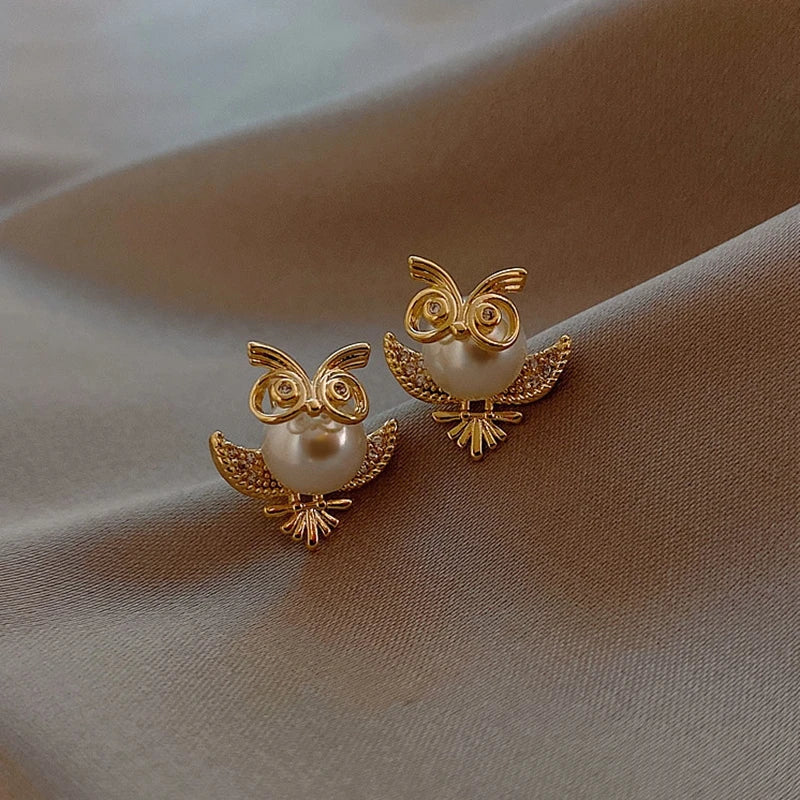 Elegant Owl-Inspired Pearl Earrings