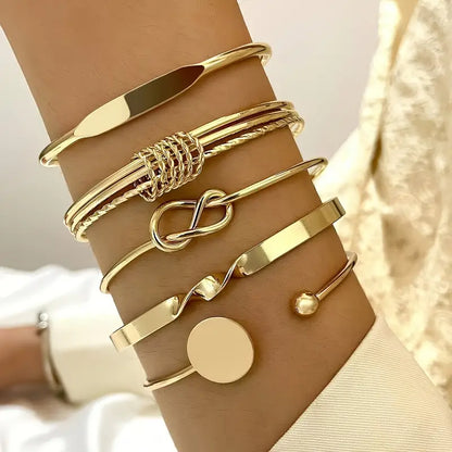 Gold Elegant Knot Bracelet Collection