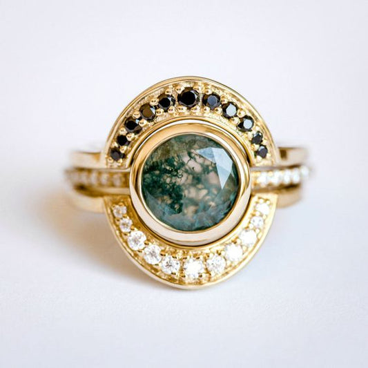 Antique Green Stone Eye Gold Ring