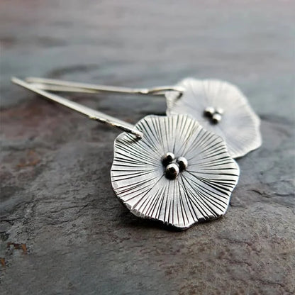Heartfelt Poppy Earrings