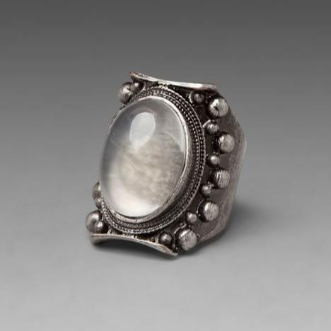Retro Moonstone Gemstone Ring