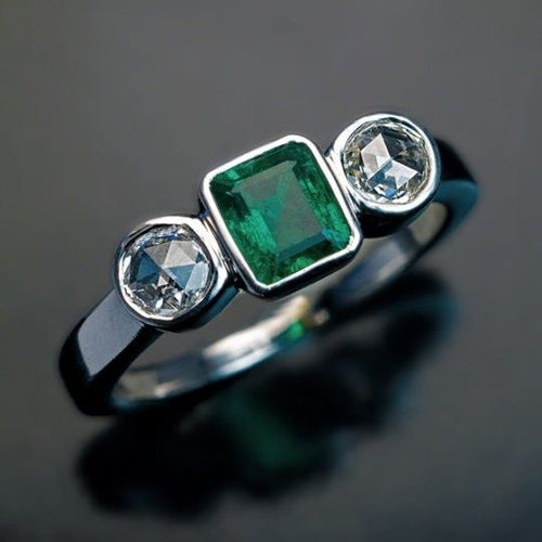 Retro Green Zirconia Silver Ring