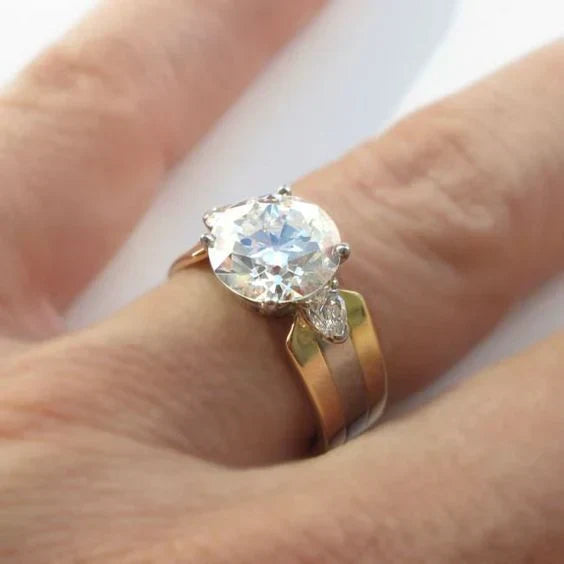 Retro Gold-Plated Ring with Vintage Crystal