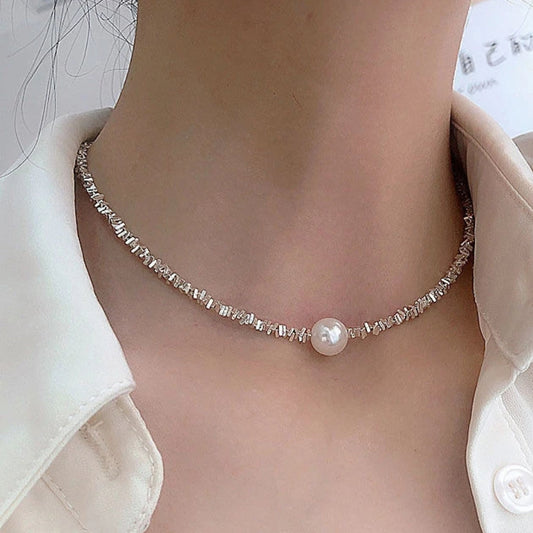 Chic Pearl Necklace