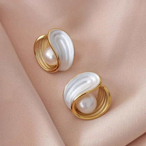 Elegant Gold Earrings Featuring White Opals and Pearls