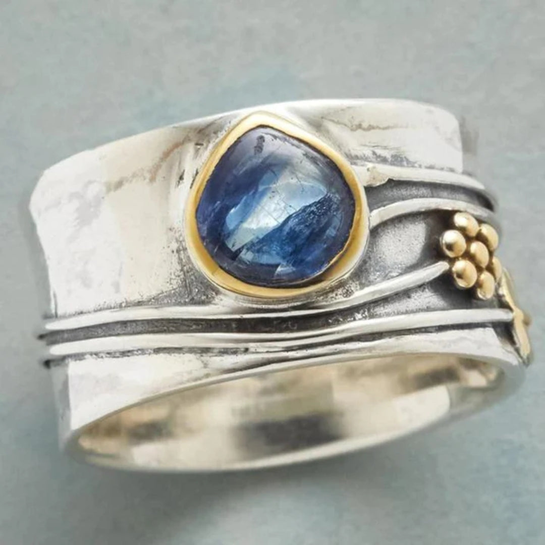 Classic Blue Stone Vintage Ring