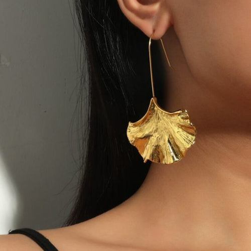 Retro Gold Petal Drop Earrings