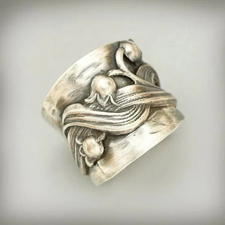 Antique-Inspired Silver Nature Ring