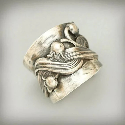 Antique-Inspired Silver Nature Ring