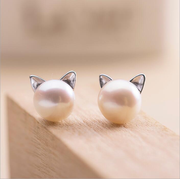 Silver Kittens Earrings Adorned with Cultured Pearls